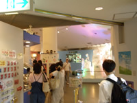 青山剛昌ふるさと館を見学