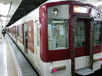 鳥羽行きの近鉄列車