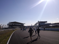 シケインを通ってホームストレートへ