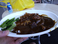 昼食の松坂牛すじカレー