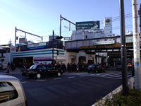 高田馬場駅前