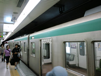四条駅構内