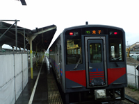 由良駅へ向かう電車