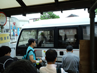 由良駅発シャトルバス