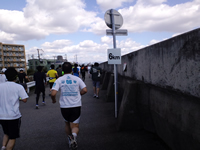 6キロ地点を通過