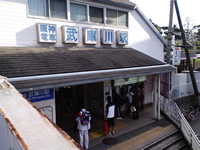 武庫川駅前