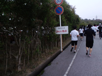 9キロ地点を通過