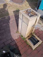 水道で傷口をきれいに