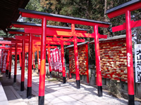 三光稲荷神社　境内