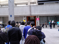 受付会場の長居球技場へ