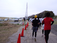 9km地点を通過