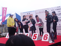 表彰式の様子（10キロ女子の部）