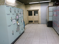 伏見駅のコインロッカーに荷物を預ける