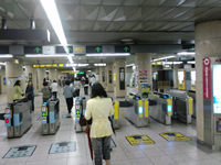 伏見駅改札