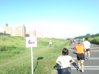 4キロ地点を通過