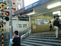 阪急南方駅前