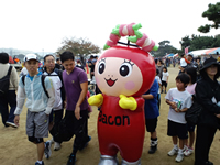 ニッポンハムのキャラクターも姿を現す